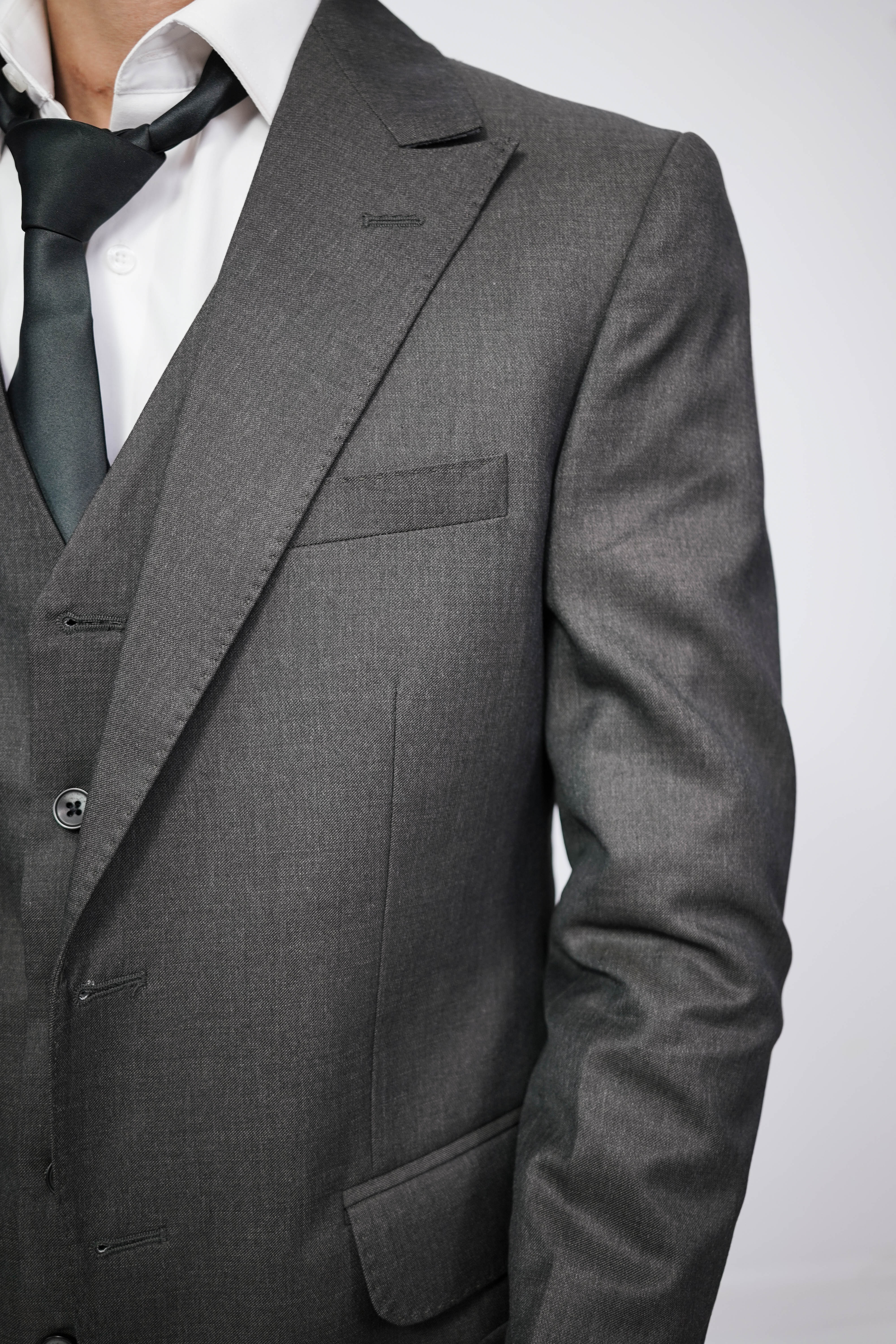 Vogue and Threads Men’s three piece suit- vintage pinstripe Navy Blue suit - formal business suit