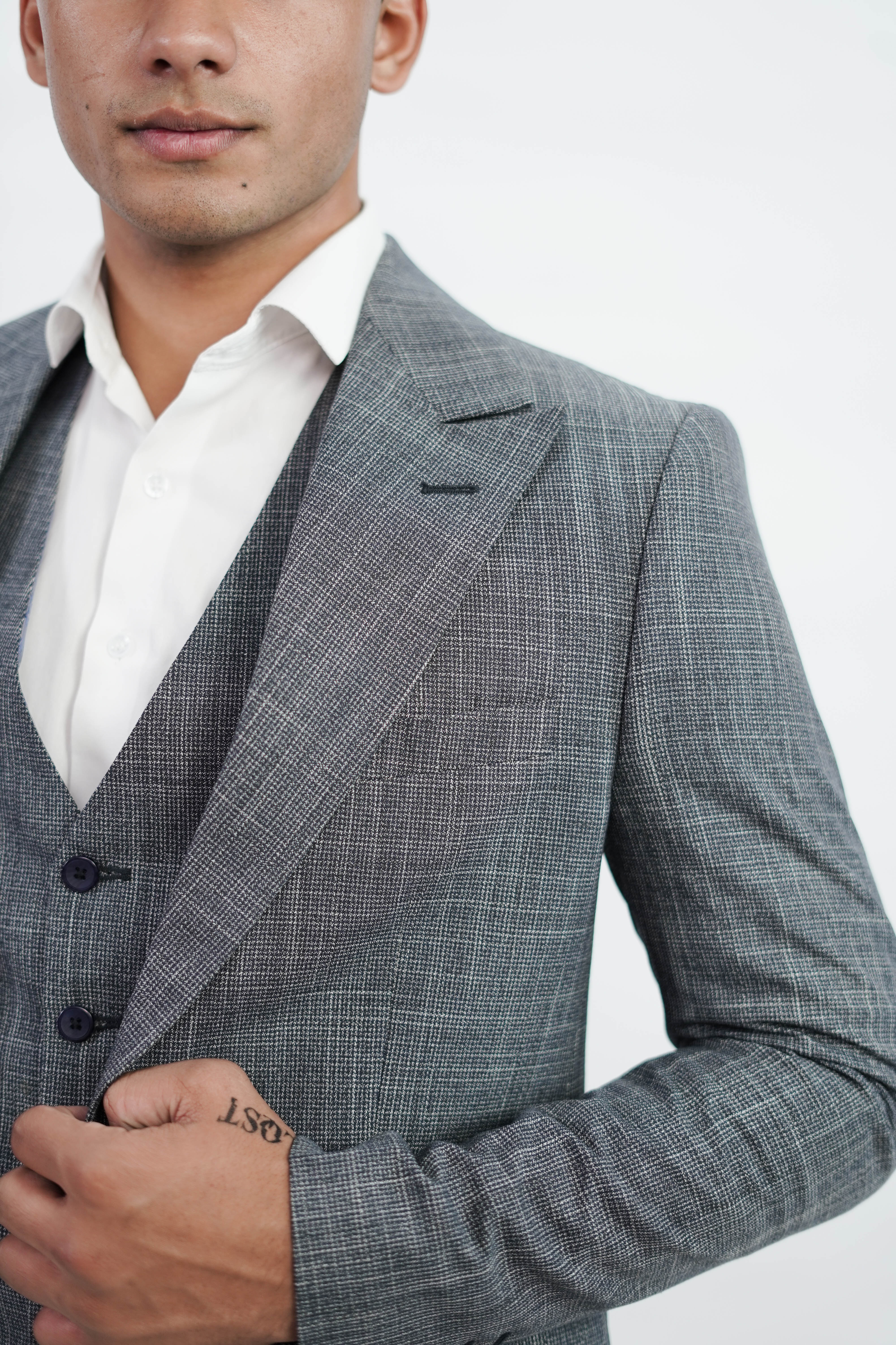 Vogue & Threads 3-Piece suit- High-End Formalwear for Every wedding