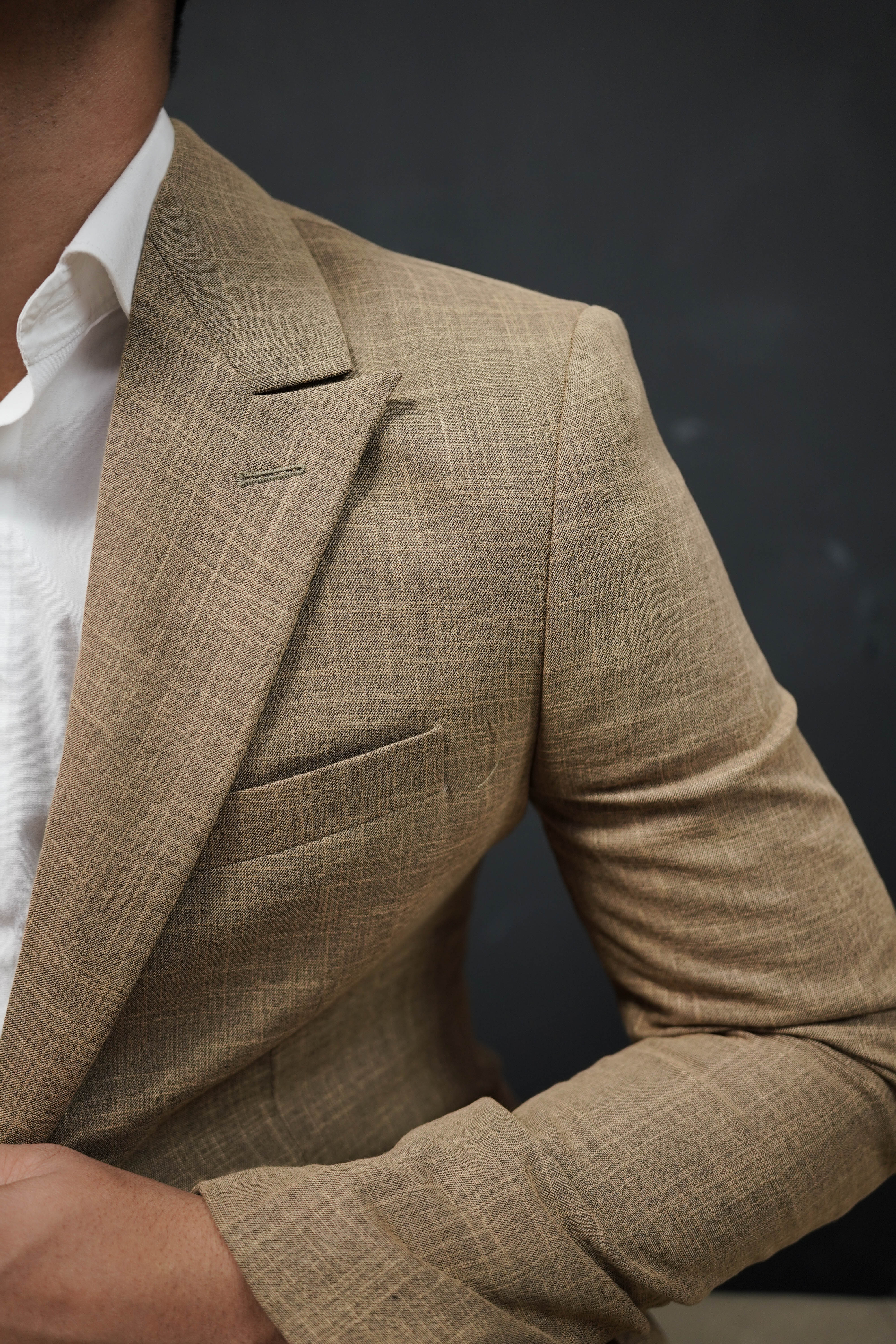 Vogue & Threads 3-Piece suit- Custom Fit High-End Formalwear for Every Occasion