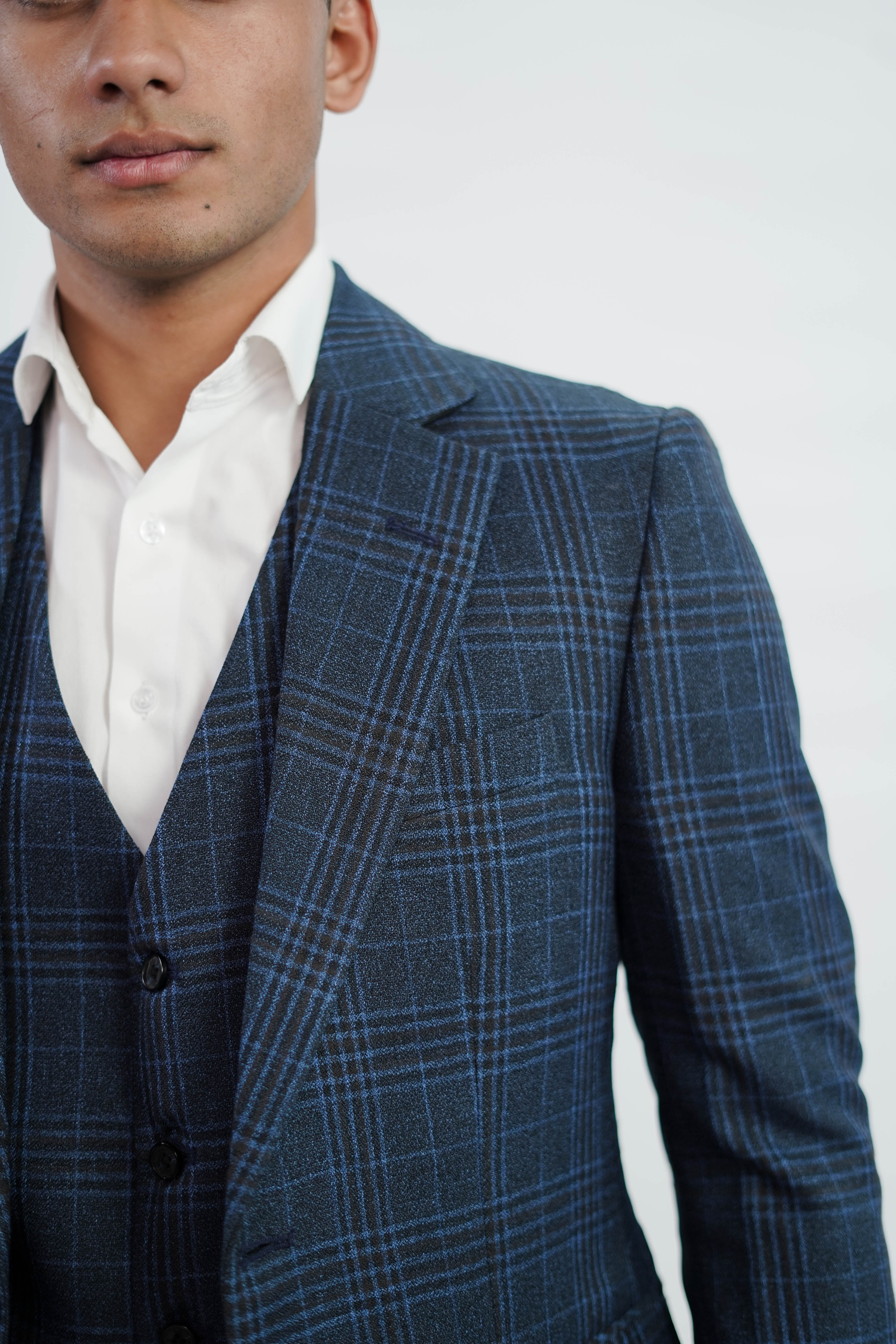VogueNThreads 3-Piece suit- Custom Fit High-End Formalwear for Every Occasion-VogueNThreads