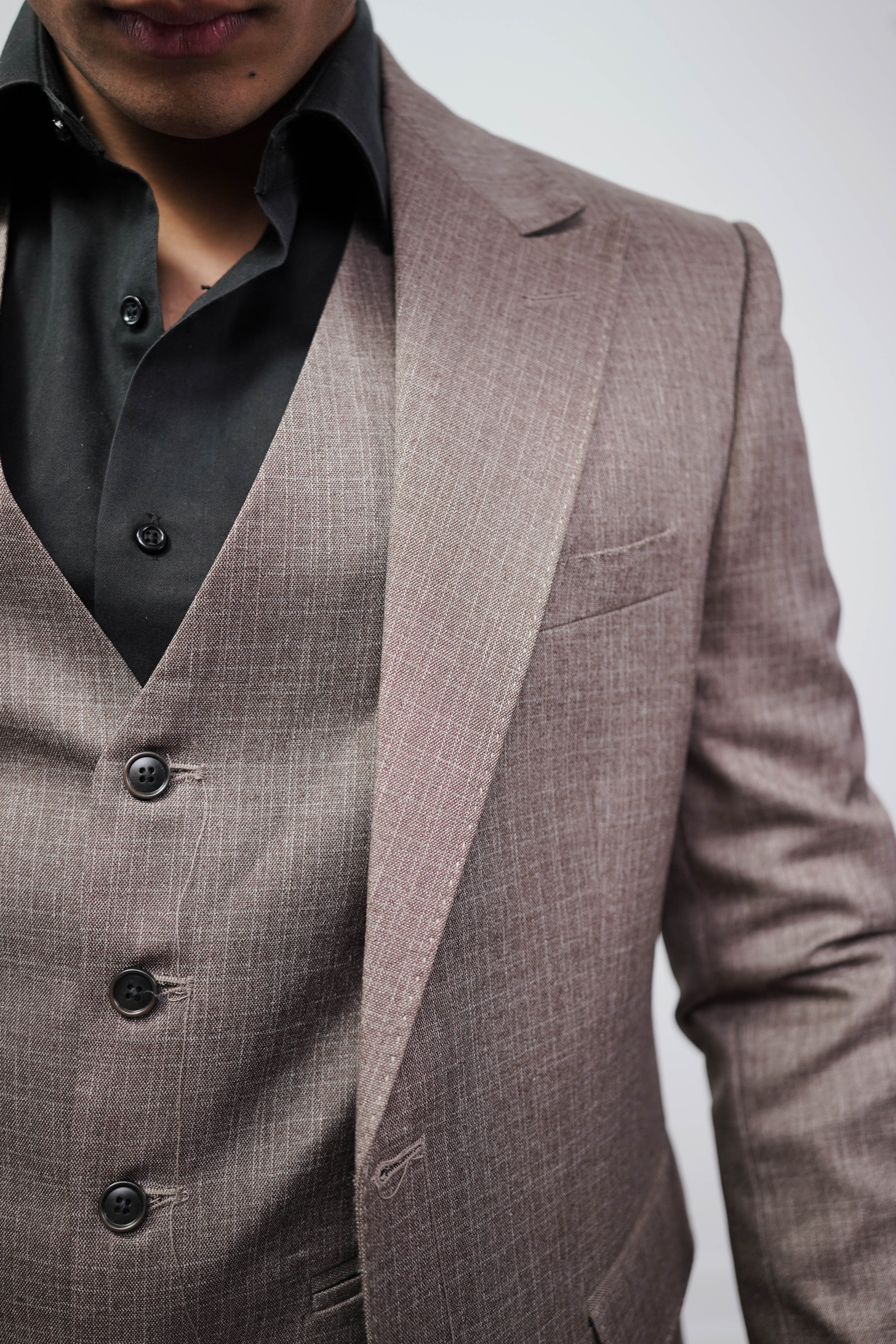 VogueNThreads 3-Piece suit- Custom Fit High-End Formalwear for Every Occasion-VogueNThreads