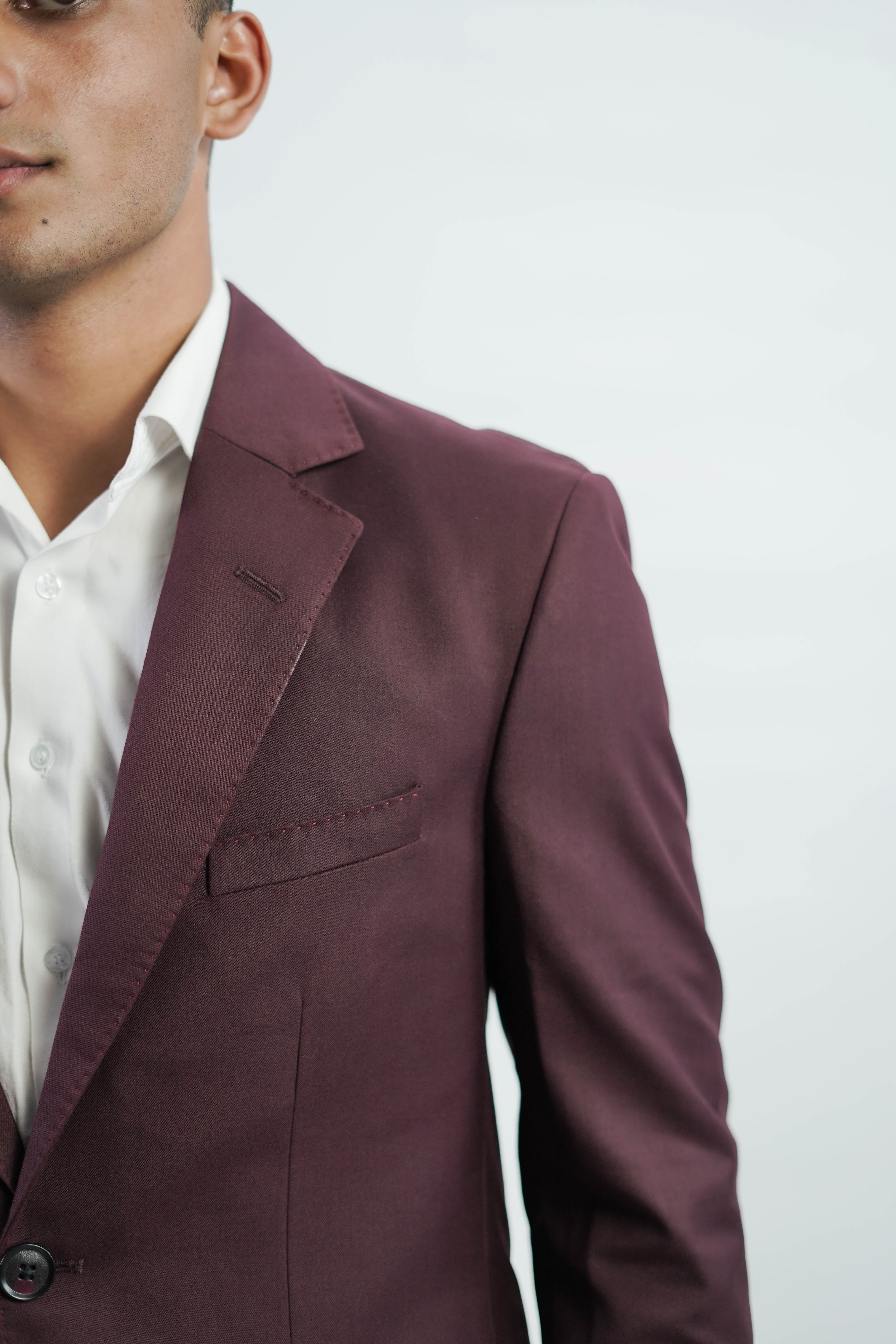 Vogue & Threads 3-Piece suit- Custom Fit High-End Formalwear for Every Occasion