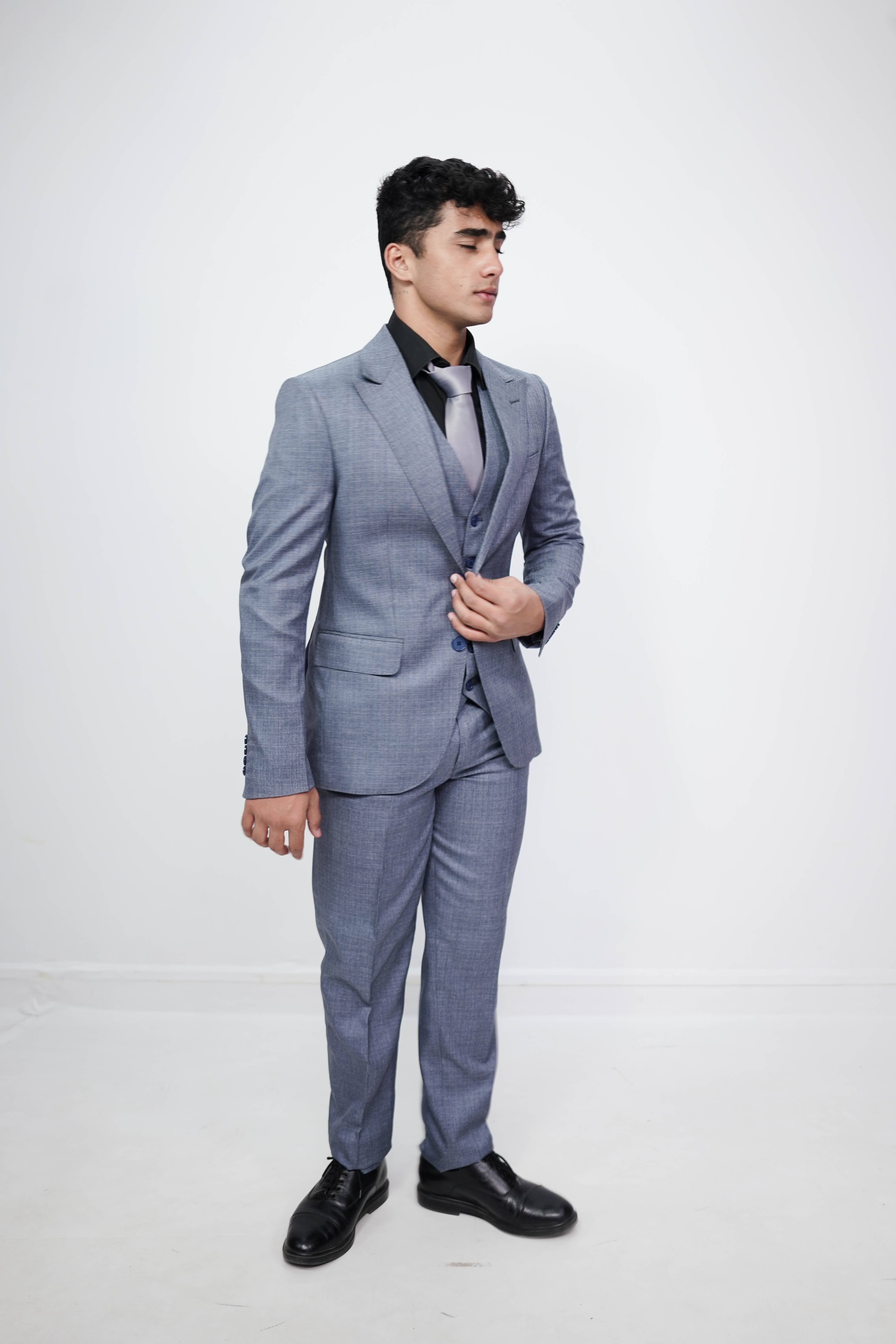 VogueNThreads 3-Piece suit- Custom Fit High-End Formalwear for Every Occasion-VogueNThreads
