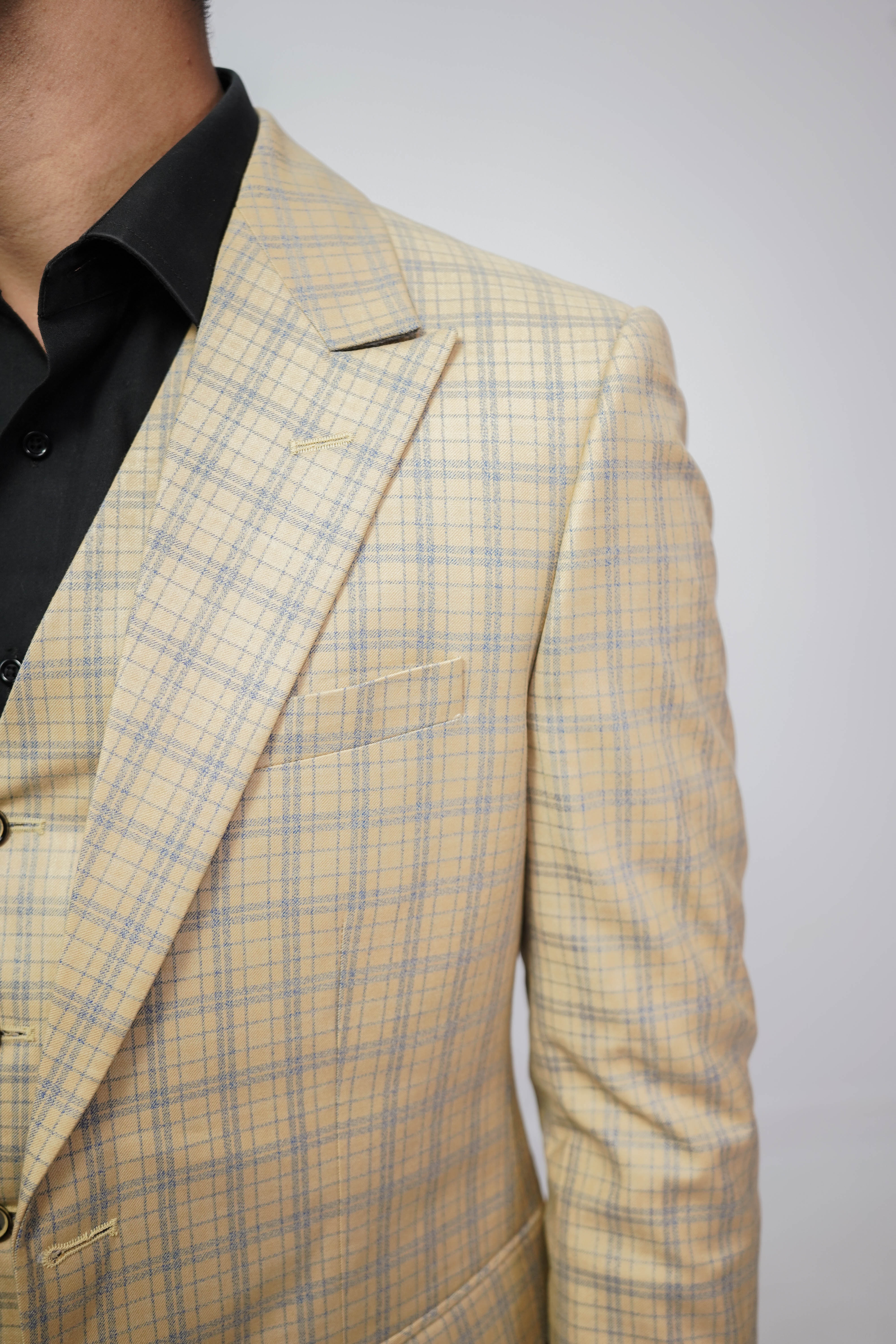 VogueNThreads 3-Piece suit- Custom Fit High-End Formalwear for Every Occasion-VogueNThreads