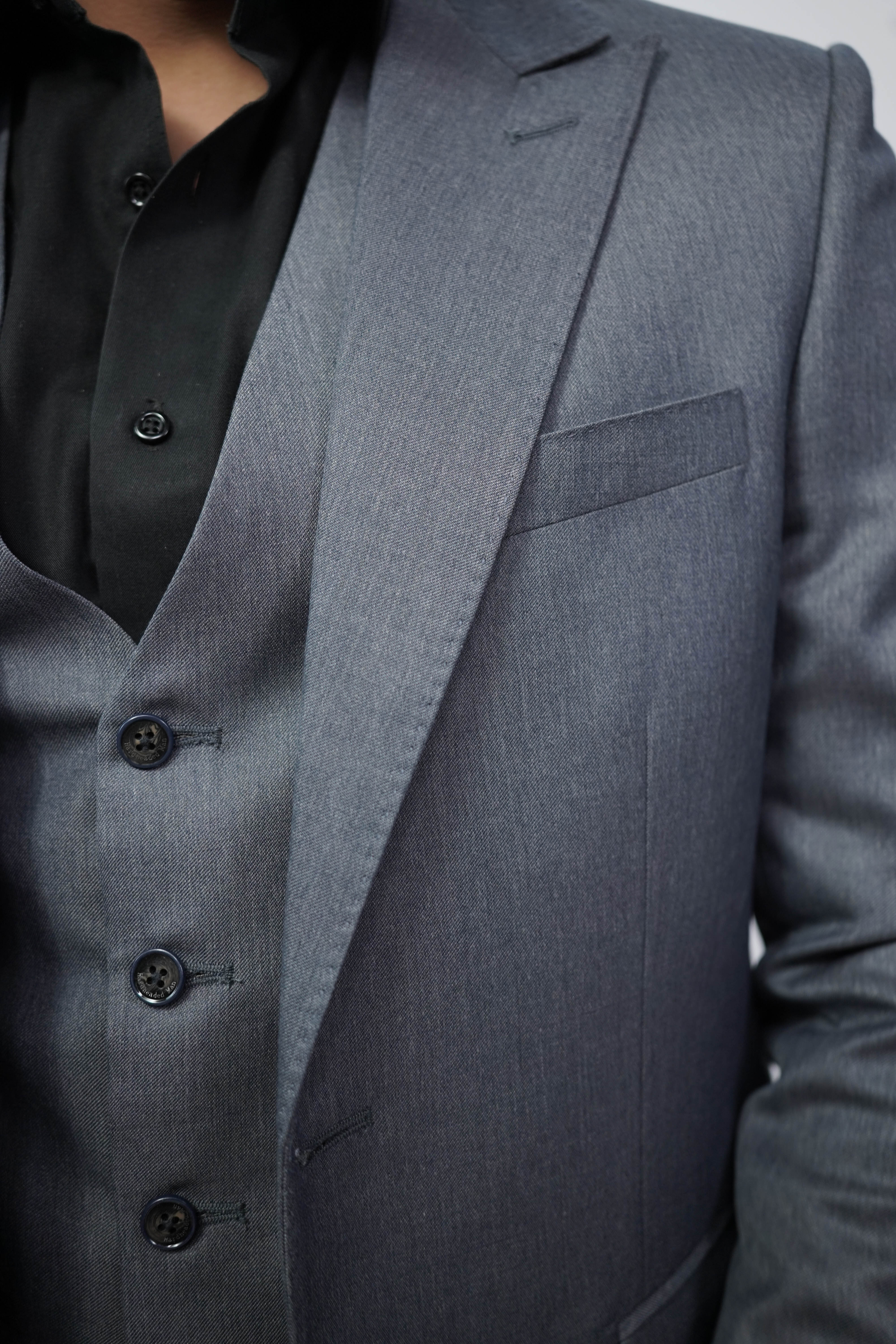 VogueNThreads 3-Piece suit- Custom Fit High-End Formalwear for Every Occasion-VogueNThreads