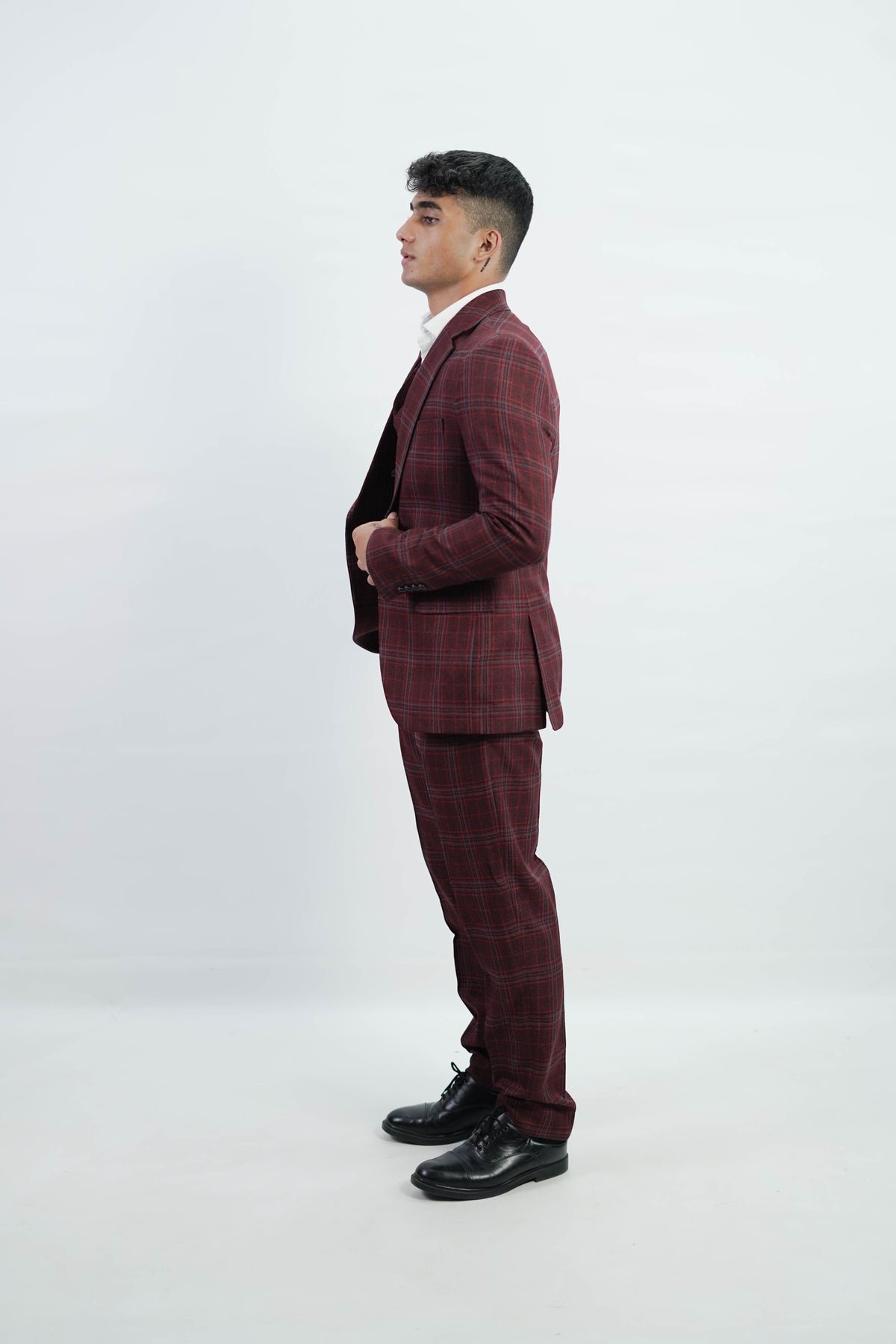 VogueNThreads 3-Piece suit- Custom Fit High-End Formalwear for Every Occasion-suits-VogueNThreads