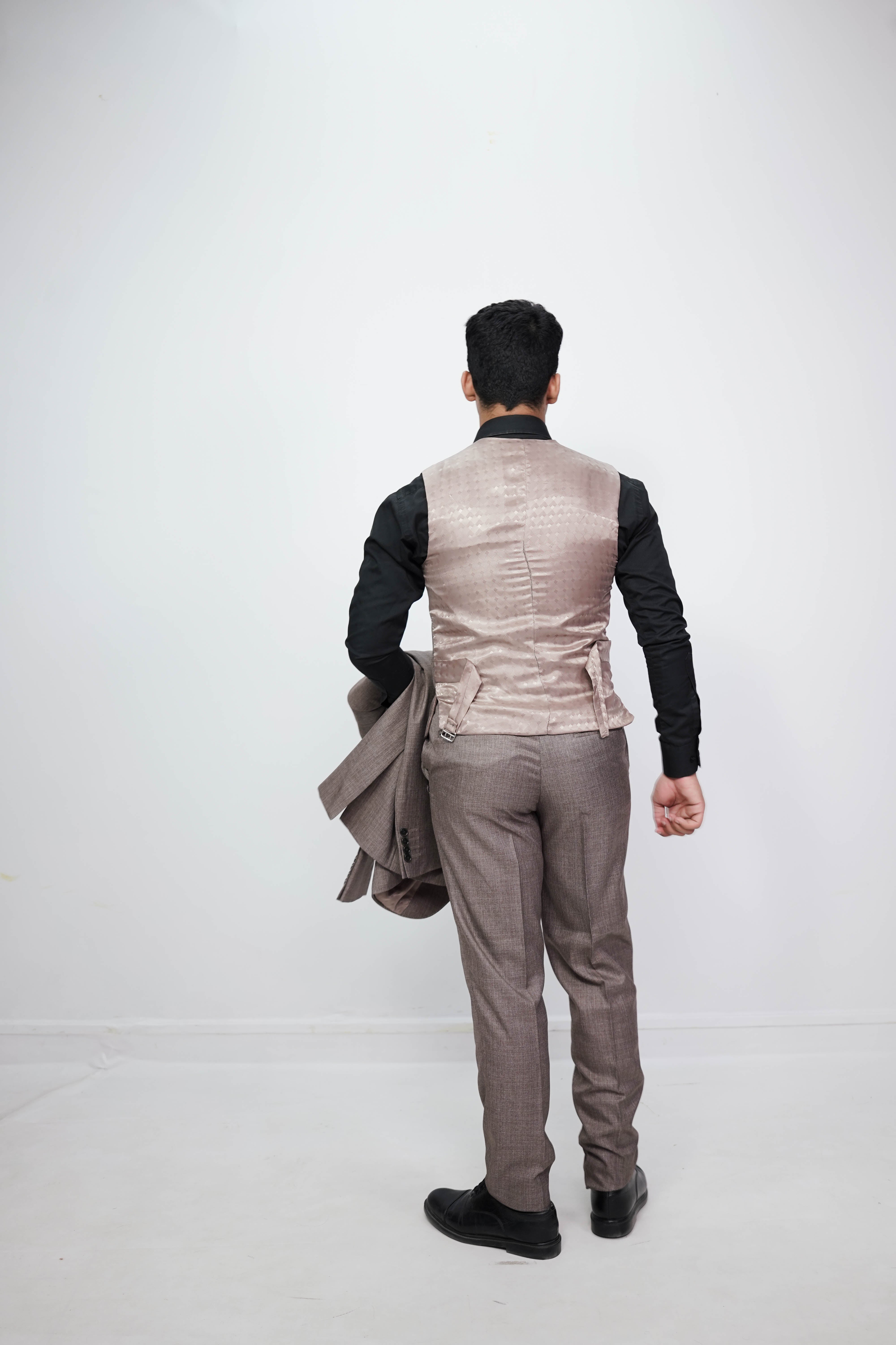VogueNThreads 3-Piece suit- Custom Fit High-End Formalwear for Every Occasion-VogueNThreads