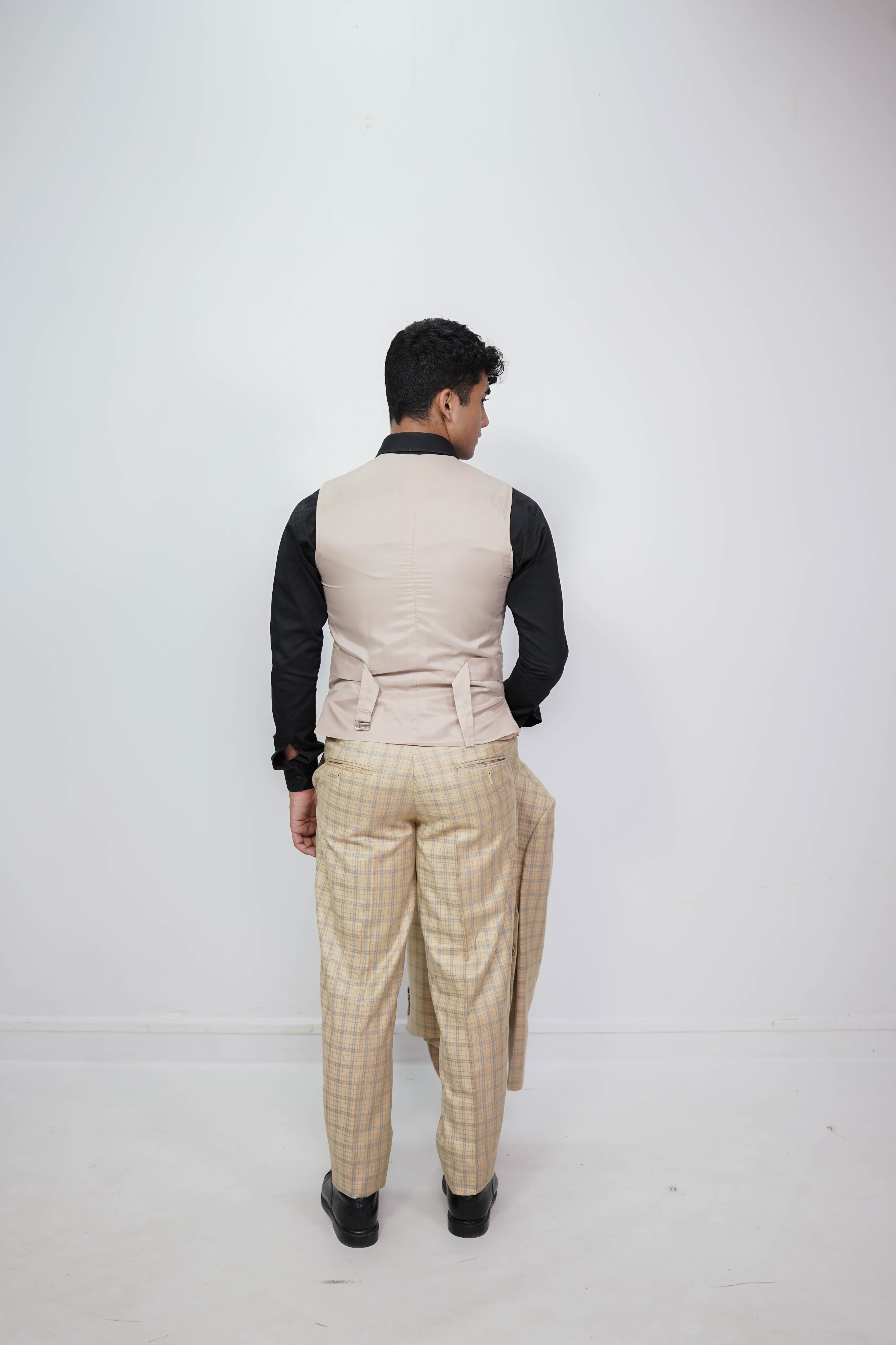 VogueNThreads 3-Piece suit- Custom Fit High-End Formalwear for Every Occasion-VogueNThreads