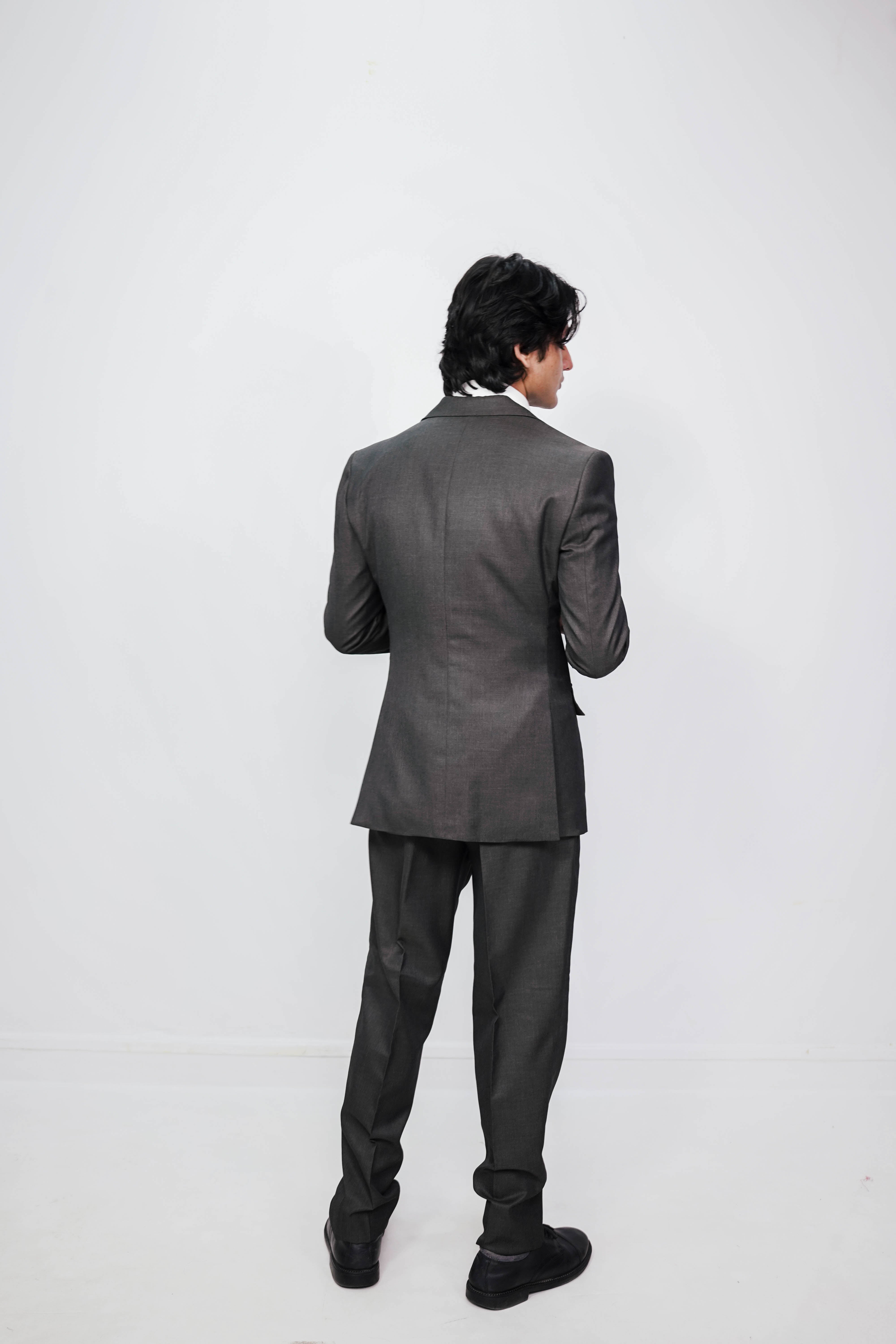 VogueNThreads 3-Piece suit- Custom Fit High-End Formalwear for Every Occasion-VogueNThreads