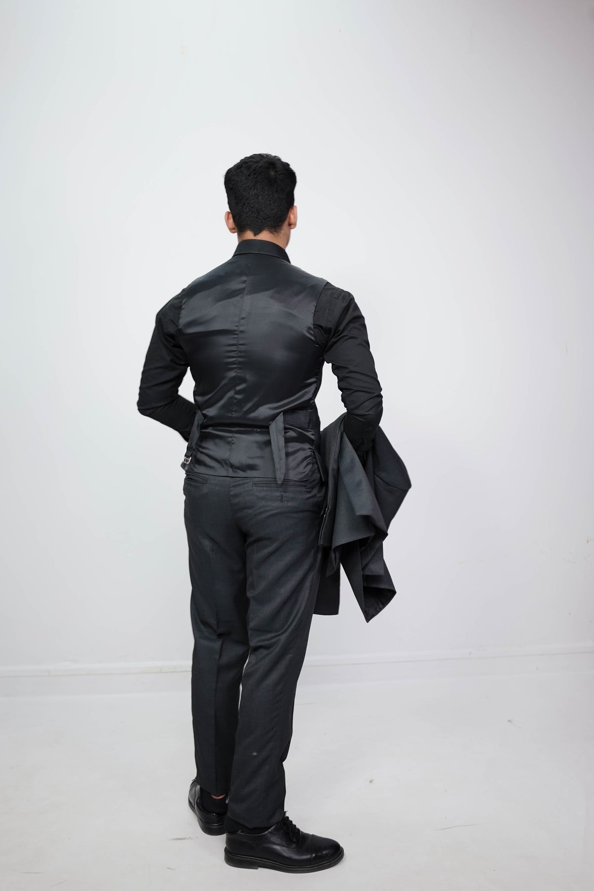 VogueNThreads 3-Piece suit- Custom Fit High-End Formalwear for Every Occasion-suits-VogueNThreads