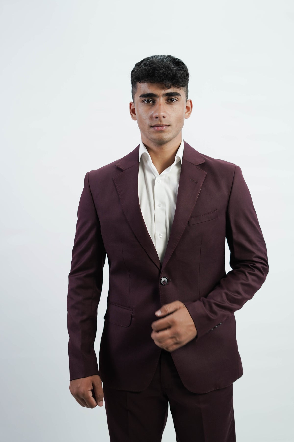VogueNThreads 3-Piece suit- Custom Fit High-End Formalwear for Every Occasion-suits-VogueNThreads