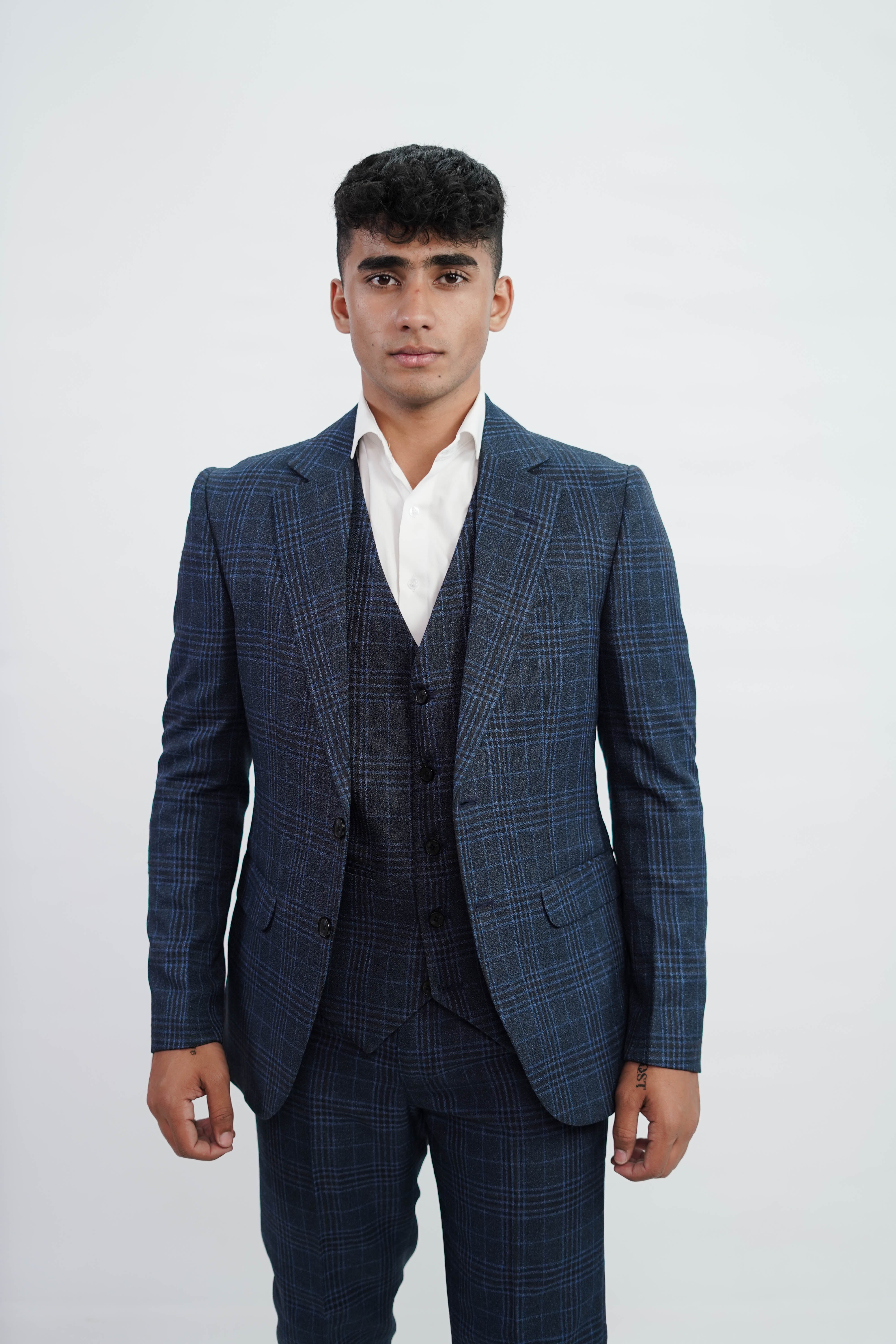VogueNThreads 3-Piece suit- Custom Fit High-End Formalwear for Every Occasion-VogueNThreads